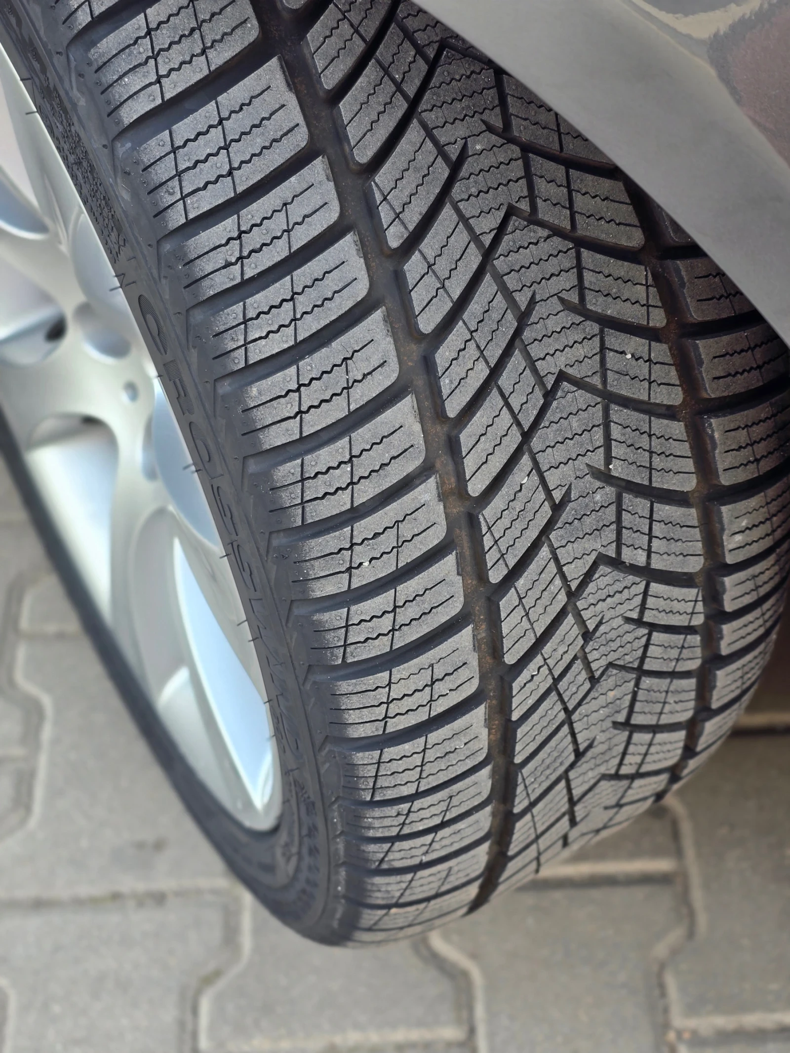 BMW 530 Обдухване, Дистроник, Кожа, Автомат, снимка 14 - Автомобили и джипове - 54212113