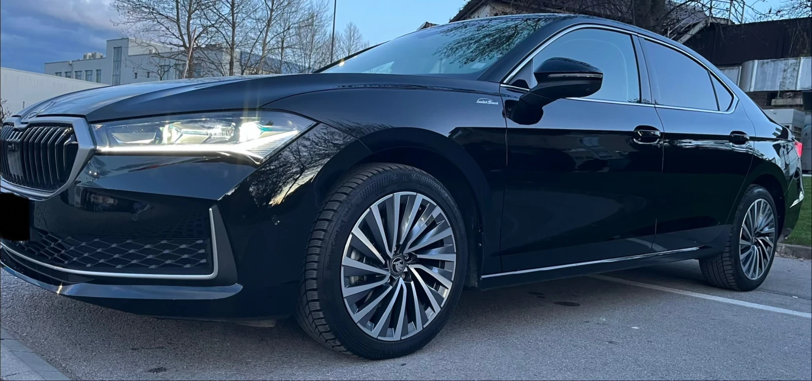 Skoda Superb 2.0 TDi 9 000 km, снимка 7 - Автомобили и джипове - 54586662