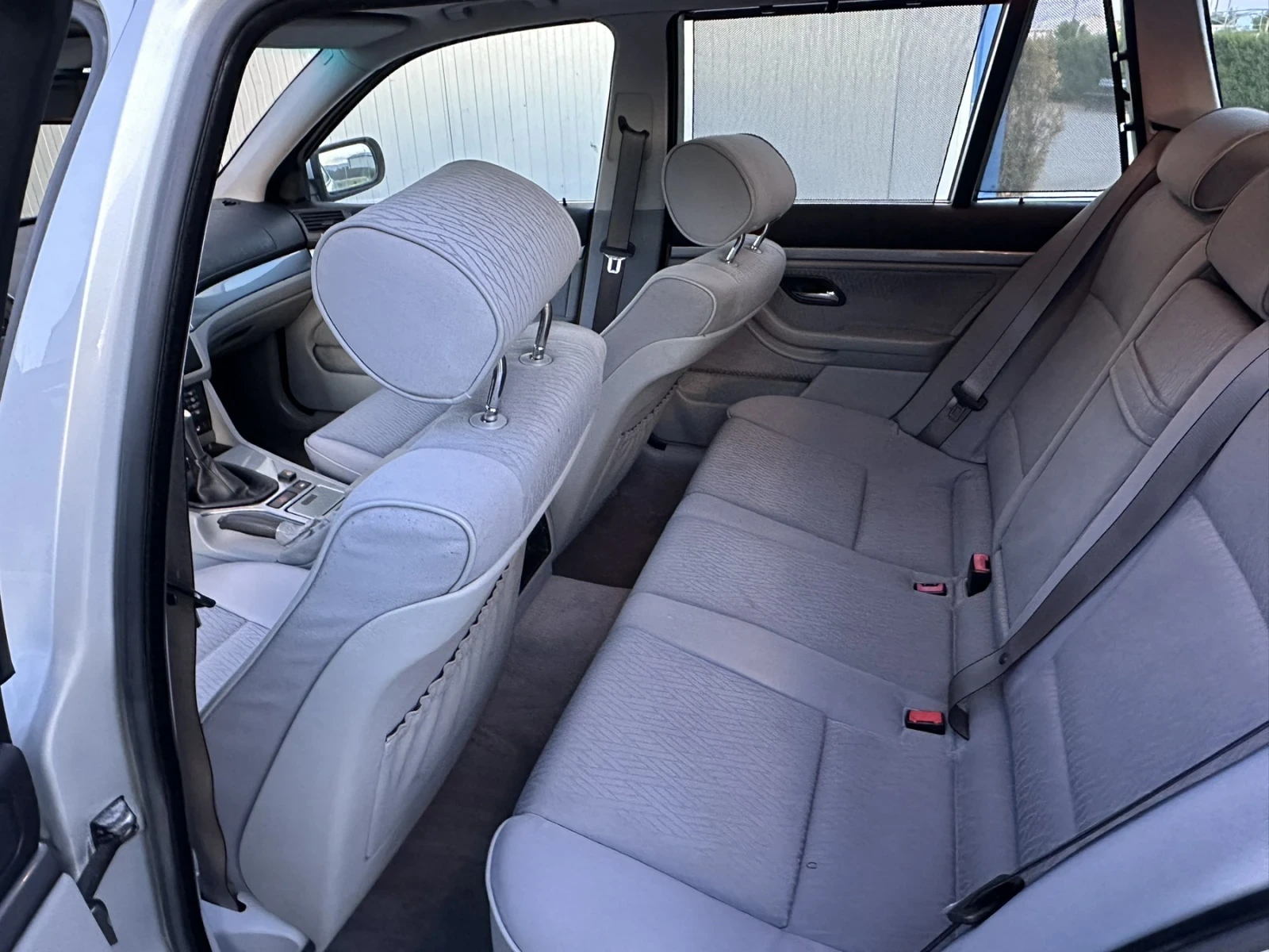 BMW 525 БЕНЗИН /ГАЗ, МАСАЖ, ПОДГЕВ, ПАРКТРОНИЦИ, снимка 16 - Автомобили и джипове - 54651840
