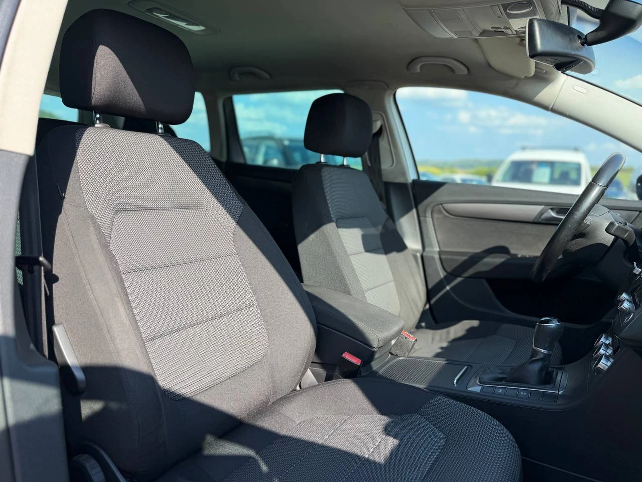 VW Passat 2.0TDI 4MOTION NAVI, снимка 15 - Автомобили и джипове - 55354834