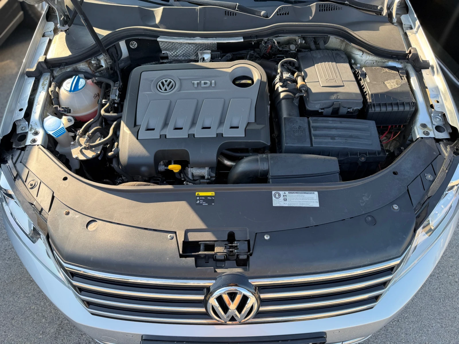 VW Passat 2.0TDI 4MOTION NAVI, снимка 17 - Автомобили и джипове - 55354834