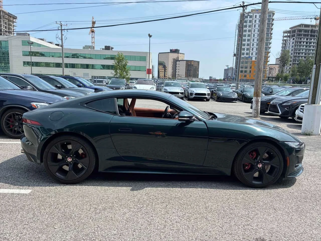 Jaguar F-Type * R Dynamic * АВТОКРЕДИТ БЕЗ ПЪРВОНАЧАЛНА ВНОСКА* , снимка 3 - Автомобили и джипове - 55373956