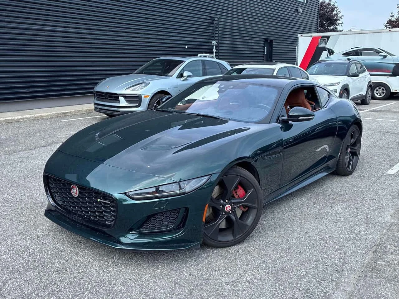 Jaguar F-Type * R Dynamic * АВТОКРЕДИТ БЕЗ ПЪРВОНАЧАЛНА ВНОСКА* 