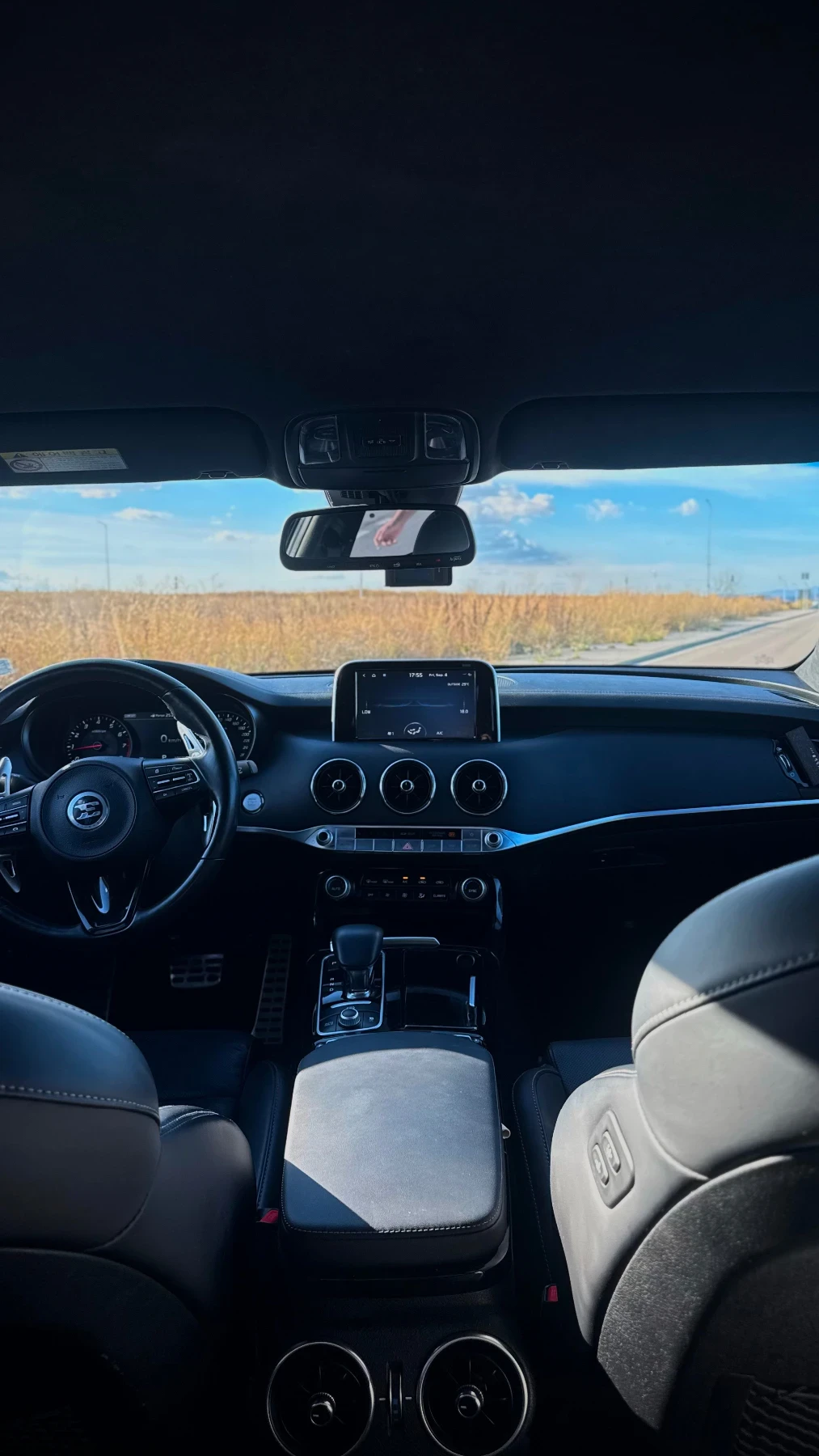 Kia Stinger 2.0 T | RWD | 99к км | HK | HUD | 360  | CARPLAY, снимка 8 - Автомобили и джипове - 55964091