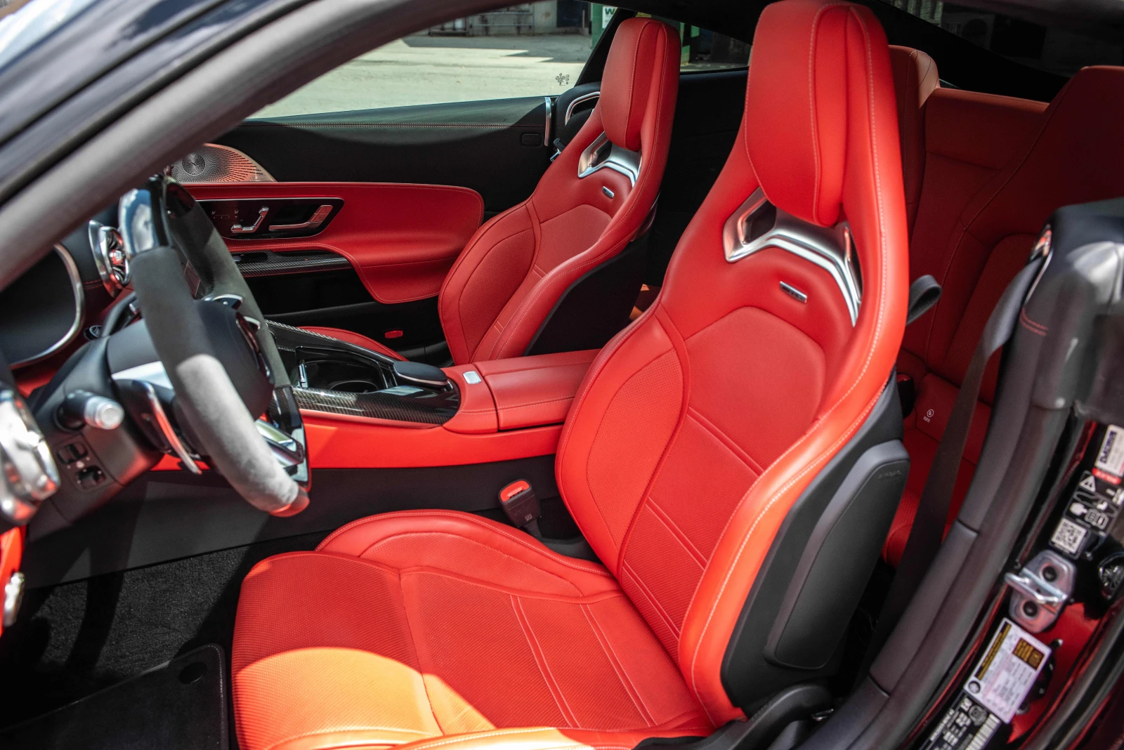 Mercedes-Benz AMG GT * 63 * CARFAX * KEYLESS * RED LEATHER* ДВА КЛЮЧА, снимка 12 - Автомобили и джипове - 56107356