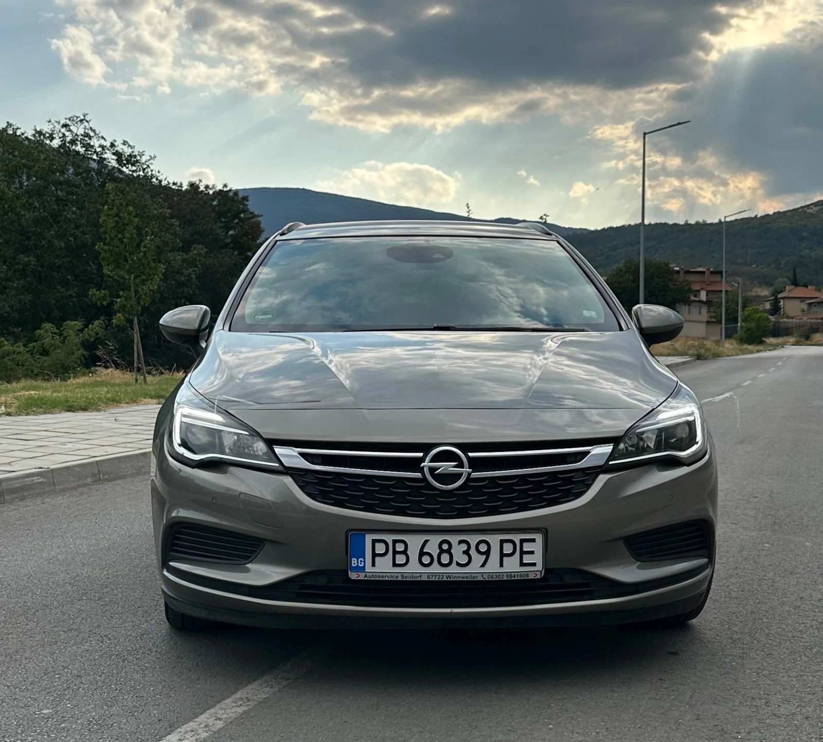 Opel Astra, снимка 2 - Автомобили и джипове - 56191577