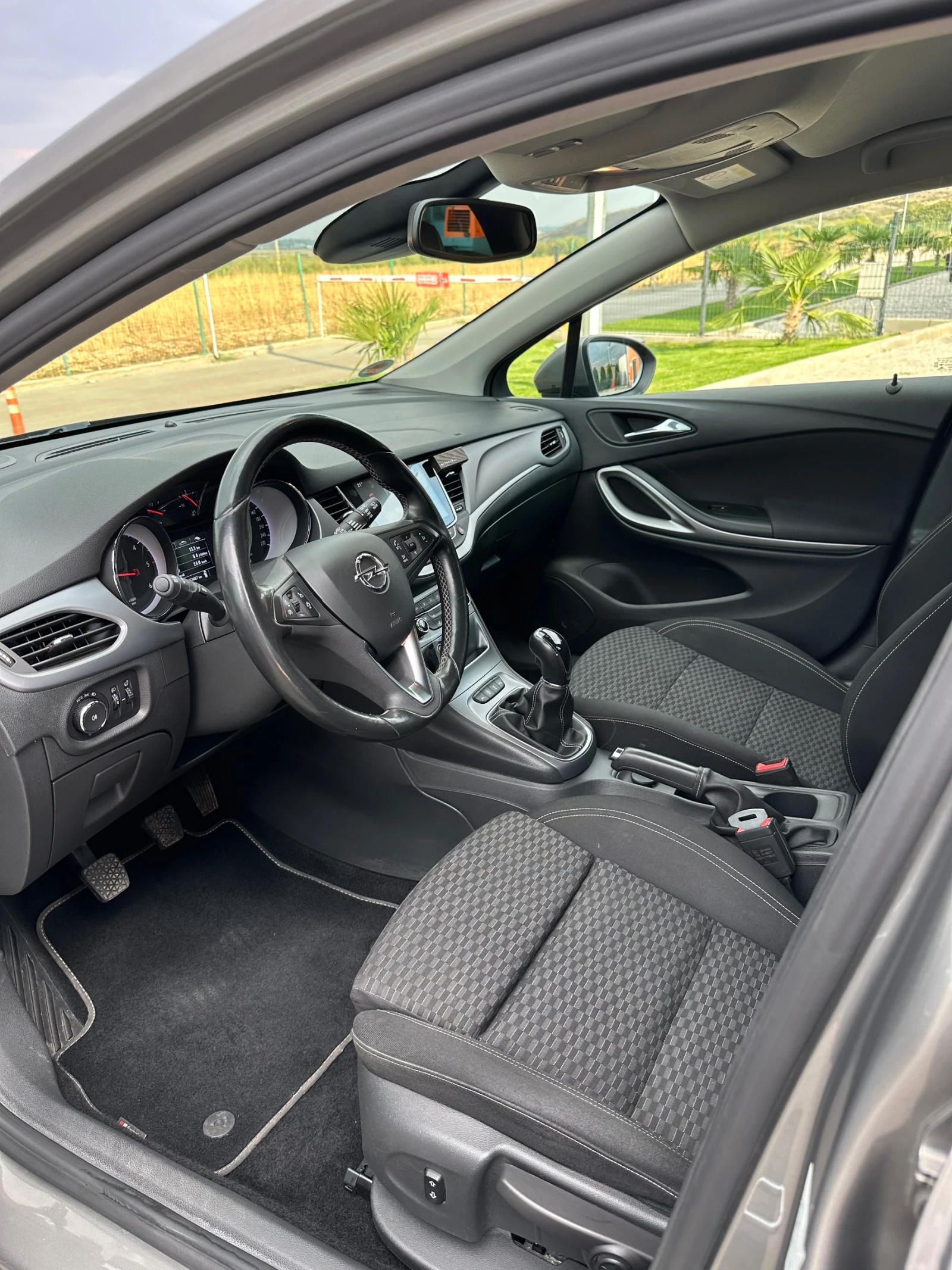 Opel Astra, снимка 6 - Автомобили и джипове - 56191577