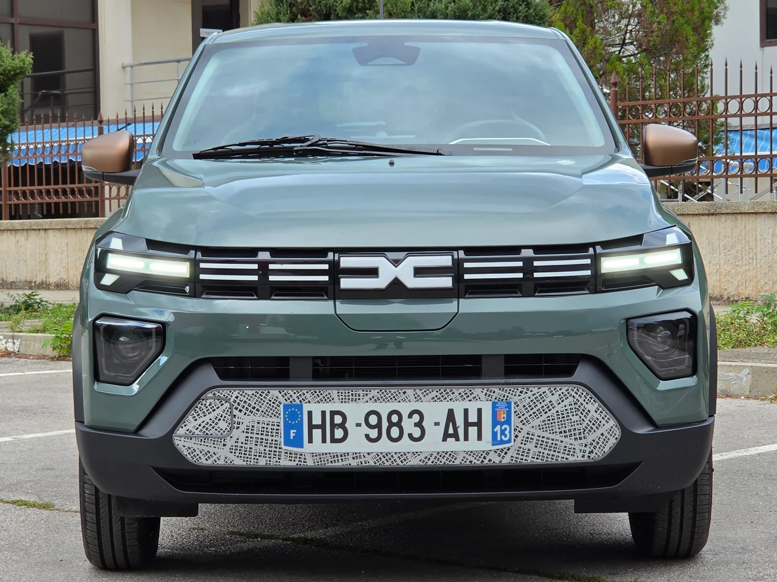 Dacia Spring Electric  * ANDROID * КАМЕРА * 23.12.2024 г.* , снимка 4 - Автомобили и джипове - 56201268