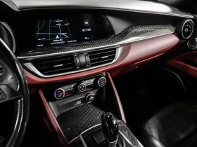 Alfa Romeo Stelvio Quadrifoglio 505 HP Twin-Turbo V6| CARBON| ЛИЗИНГ, снимка 13