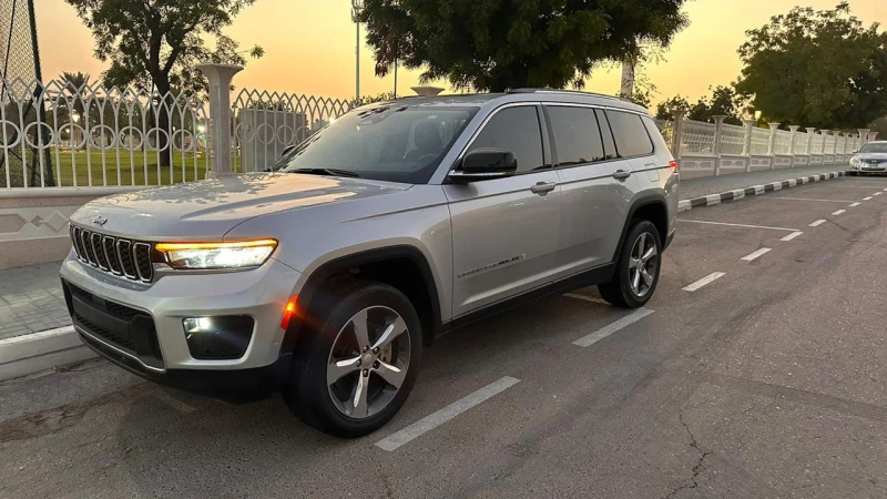 Jeep Grand cherokee L. Limited 4 x 4, снимка 1 - Автомобили и джипове - 48238360