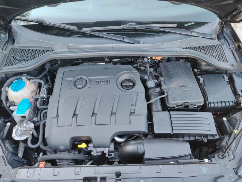 Skoda Yeti 1.6TDI , снимка 14 - Автомобили и джипове - 50229015