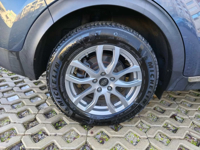 Kia Sportage 2.0 CRDI 4x4, снимка 4 - Автомобили и джипове - 51666980