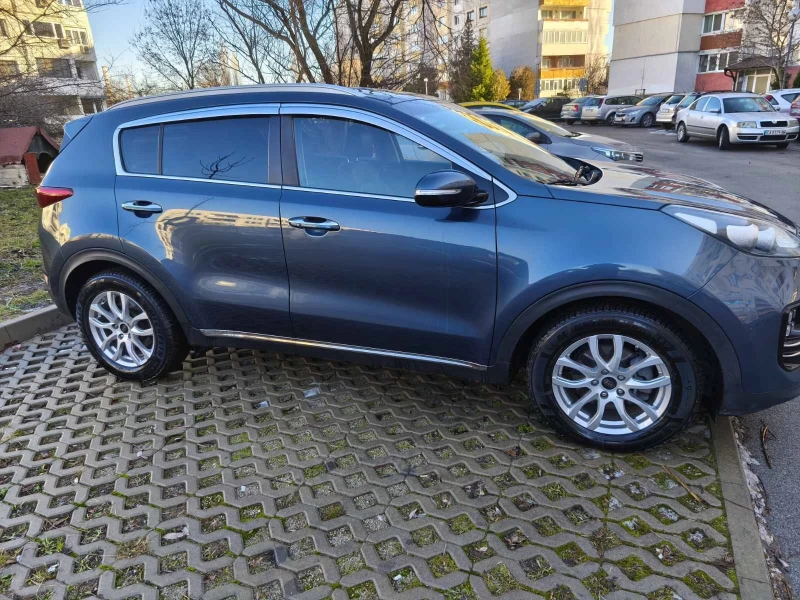 Kia Sportage 2.0 CRDI 4x4, снимка 3 - Автомобили и джипове - 51666980