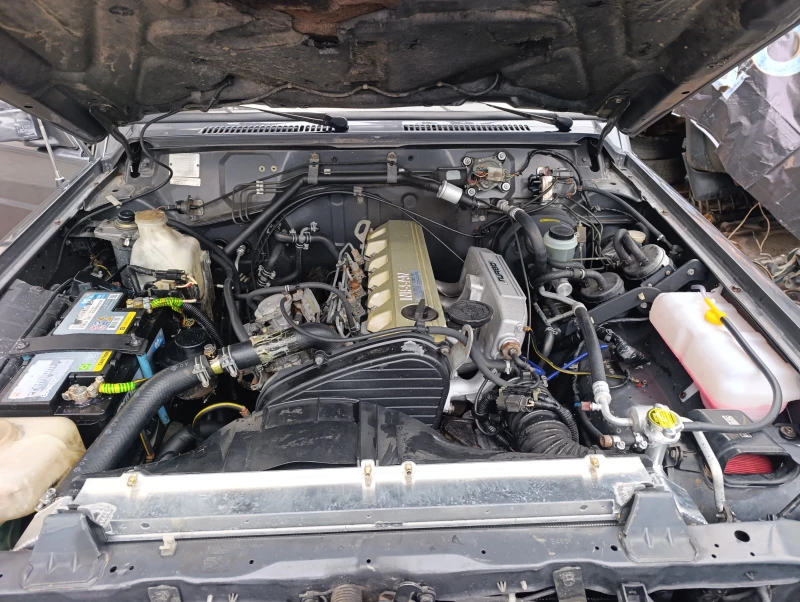 Nissan Patrol, снимка 12 - Автомобили и джипове - 53263304