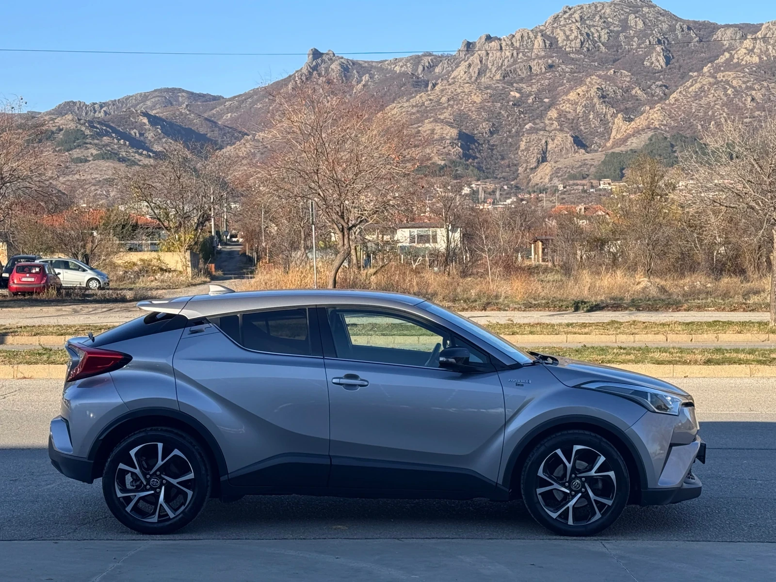 Toyota C-HR 1.8i Hybrid * 115хил.км* KEYLESS* DISTRONIC*  - изображение 6