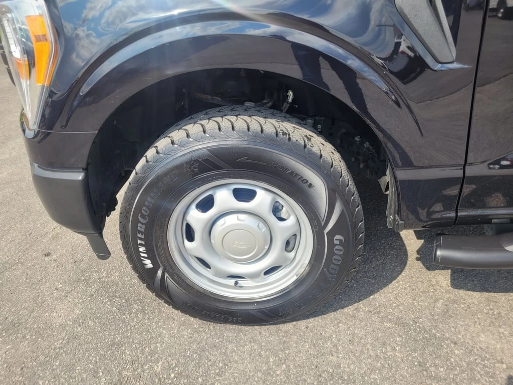 Ford F150 * XL 4WD SuperCrew 5.5' Box * CARFAX * БЕЗ ПЪР - изображение 7