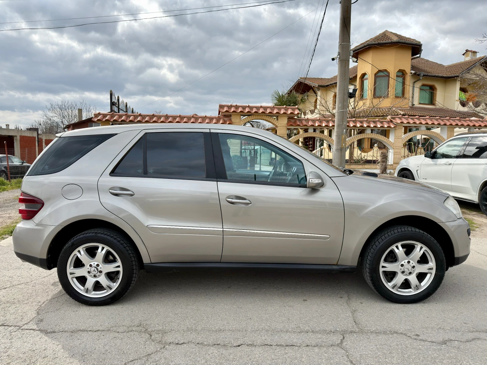 Mercedes-Benz ML 350 ГАЗ - BRC - ОТЛИЧЕН , снимка 5 - Автомобили и джипове - 54036566