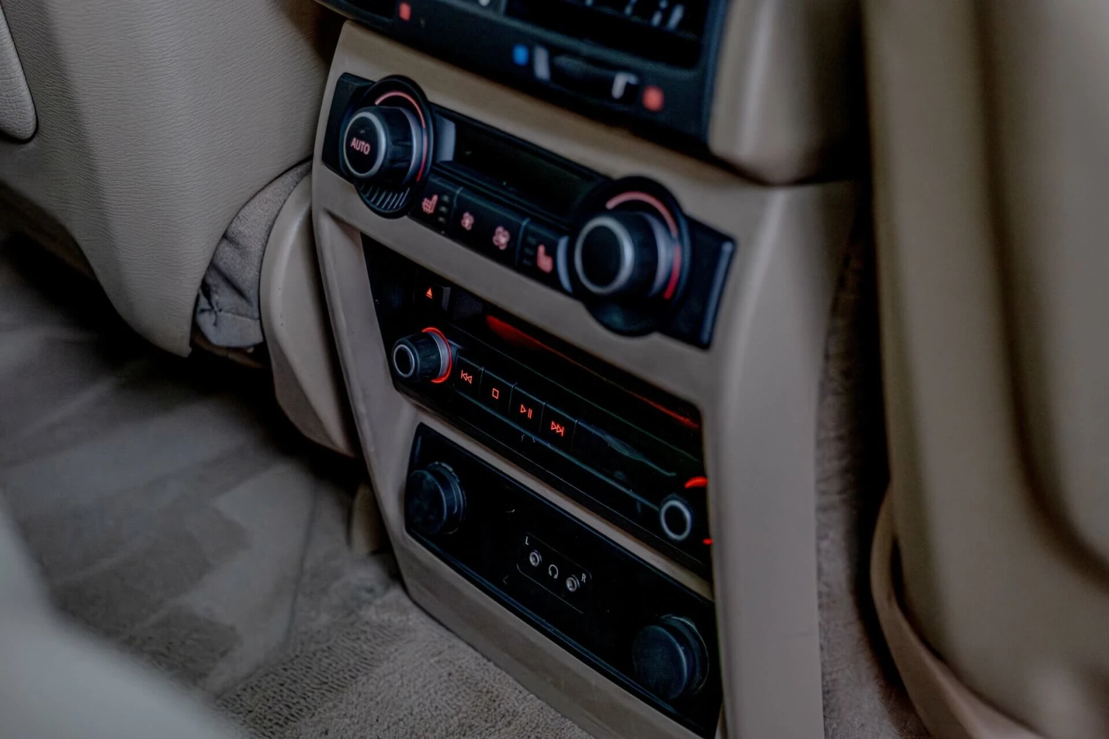 BMW X5 3.0SD/RSE/Подгре Волан/Auto Hold/Камера/M-Packet, снимка 10 - Автомобили и джипове - 54432217