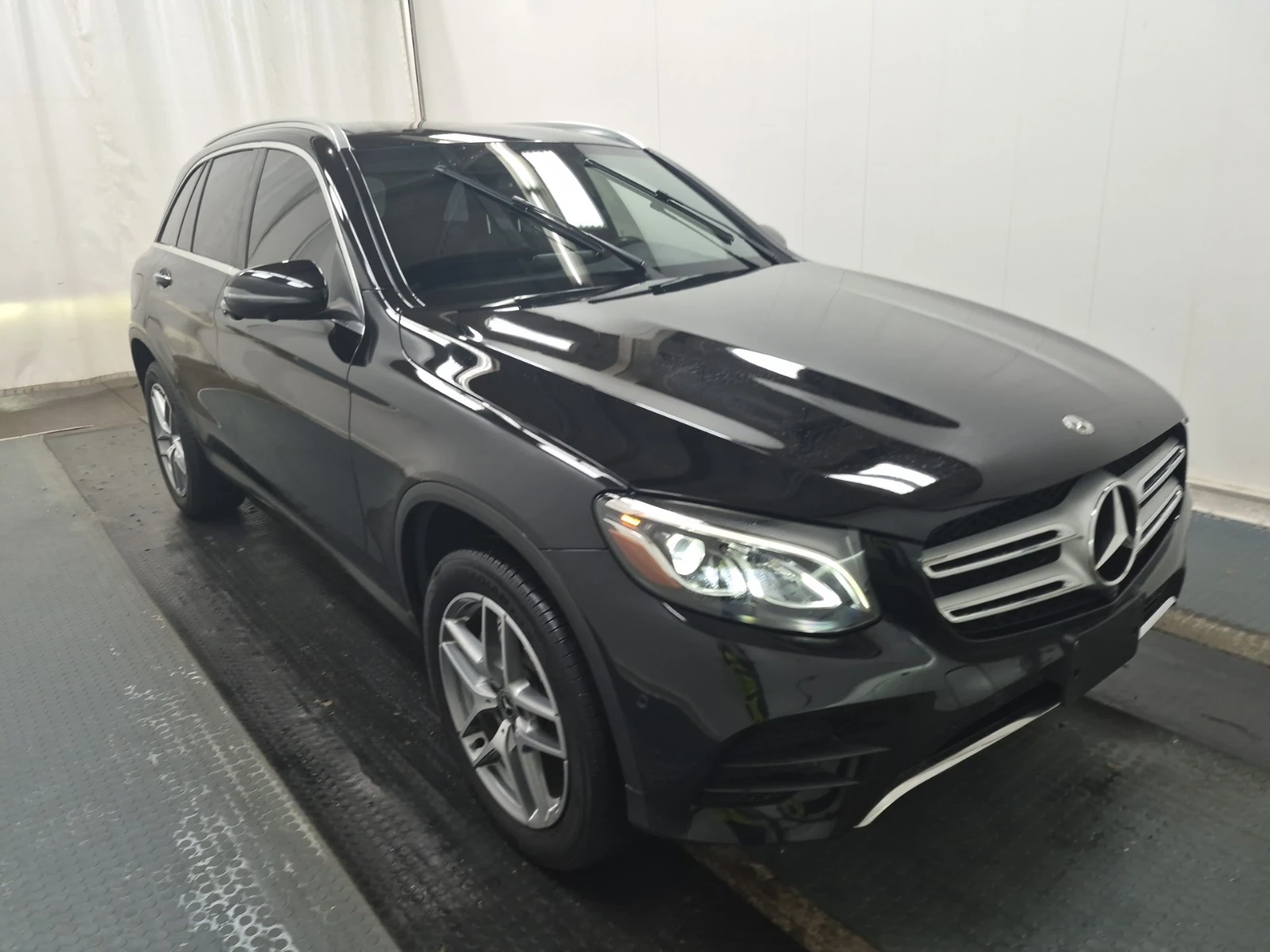 Mercedes-Benz GLC 300  4MATIC SUV, снимка 2 - Автомобили и джипове - 54459609