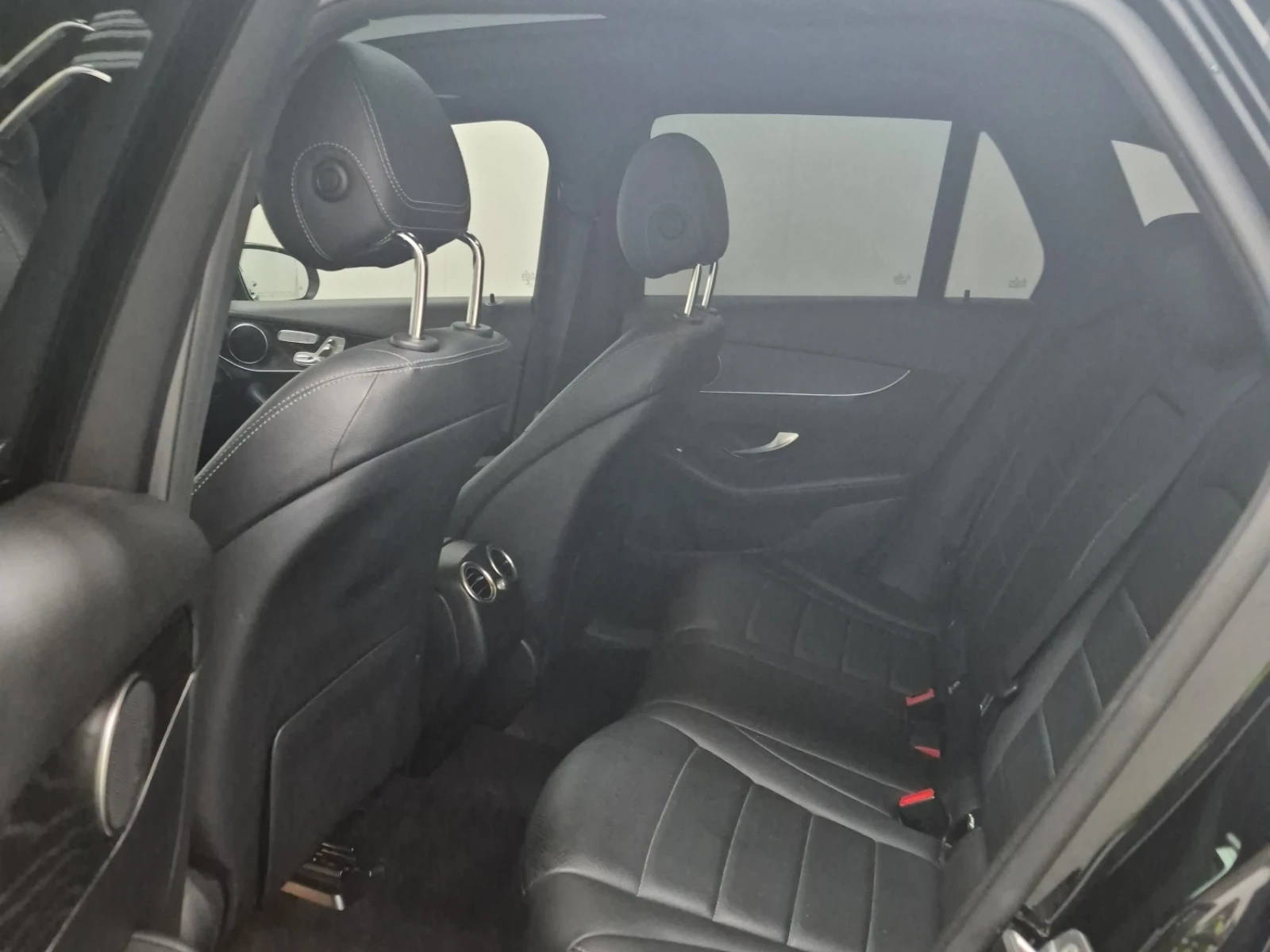Mercedes-Benz GLC 300  4MATIC SUV, снимка 17 - Автомобили и джипове - 54459609