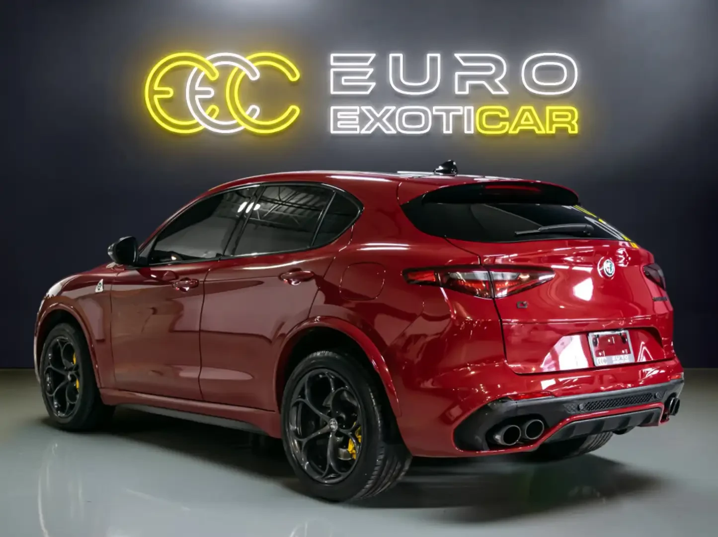 Alfa Romeo Stelvio Quadrifoglio 505 HP Twin-Turbo V6| CARBON| ЛИЗИНГ, снимка 4 - Автомобили и джипове - 54682111