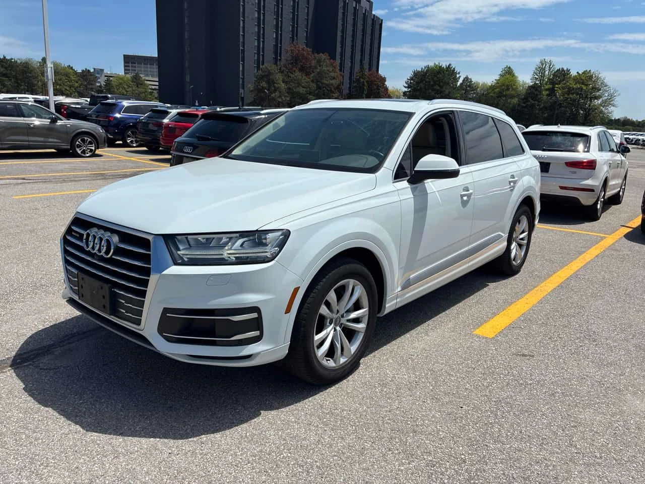 Audi Q7 | Progressiv | 360 | ОБДУХВАНЕ | CARFAX | 