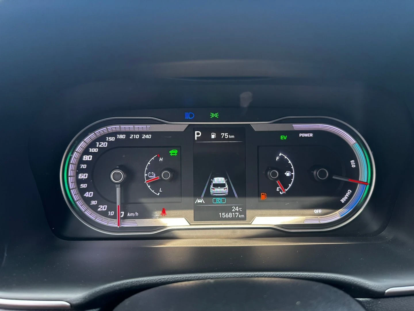Hyundai Tucson, снимка 11 - Автомобили и джипове - 55480381