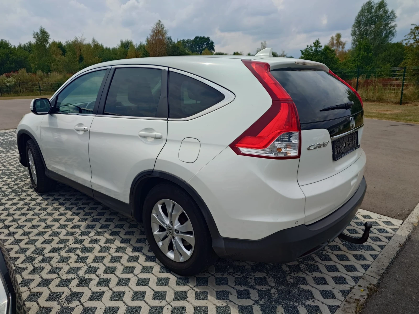 Honda Cr-v 2.0-AUTOMAT-4x4-Comfort-ОЧАКВАН-ВНОС, снимка 4 - Автомобили и джипове - 55599457