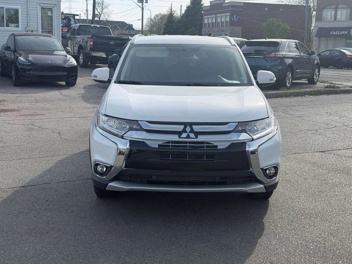 Mitsubishi Outlander SE, снимка 6 - Автомобили и джипове - 56715985