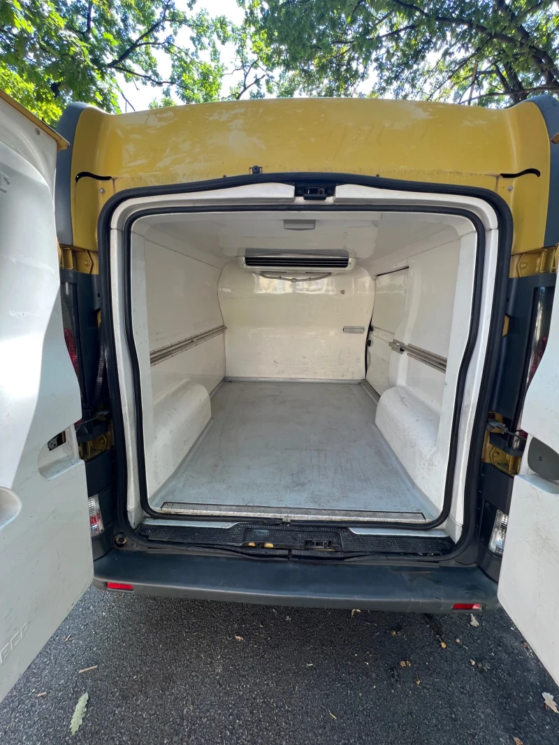 Renault Trafic Хладилен, снимка 7 - Бусове и автобуси - 47473109