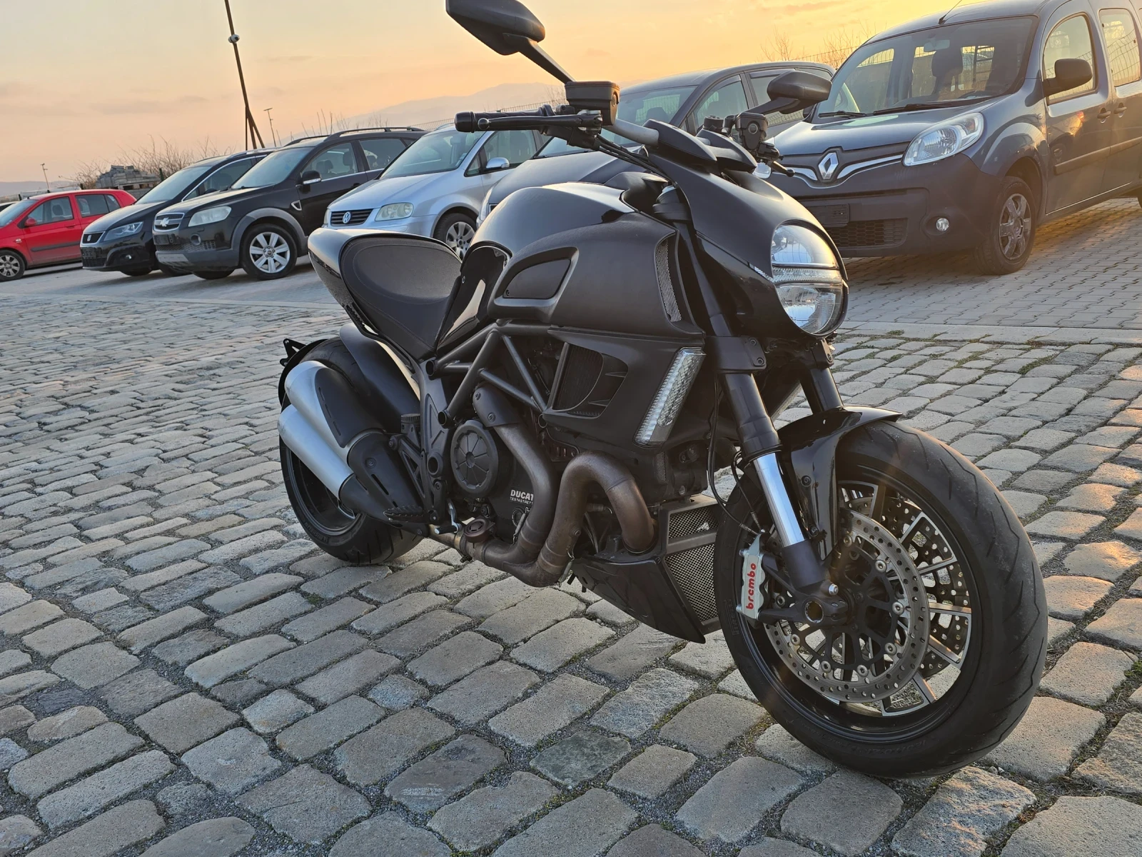 Ducati Diavel 1200 154 кс ABS 34000 км., снимка 5 - Мотоциклети и мототехника - 53868174