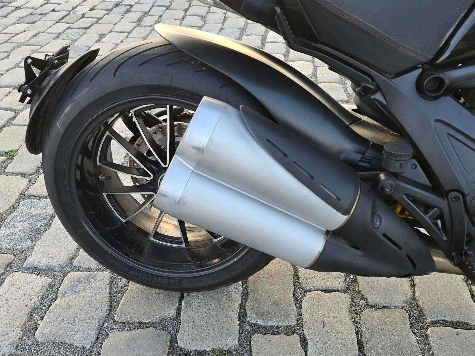 Ducati Diavel 1200 154 кс ABS 34000 км., снимка 11 - Мотоциклети и мототехника - 53868174