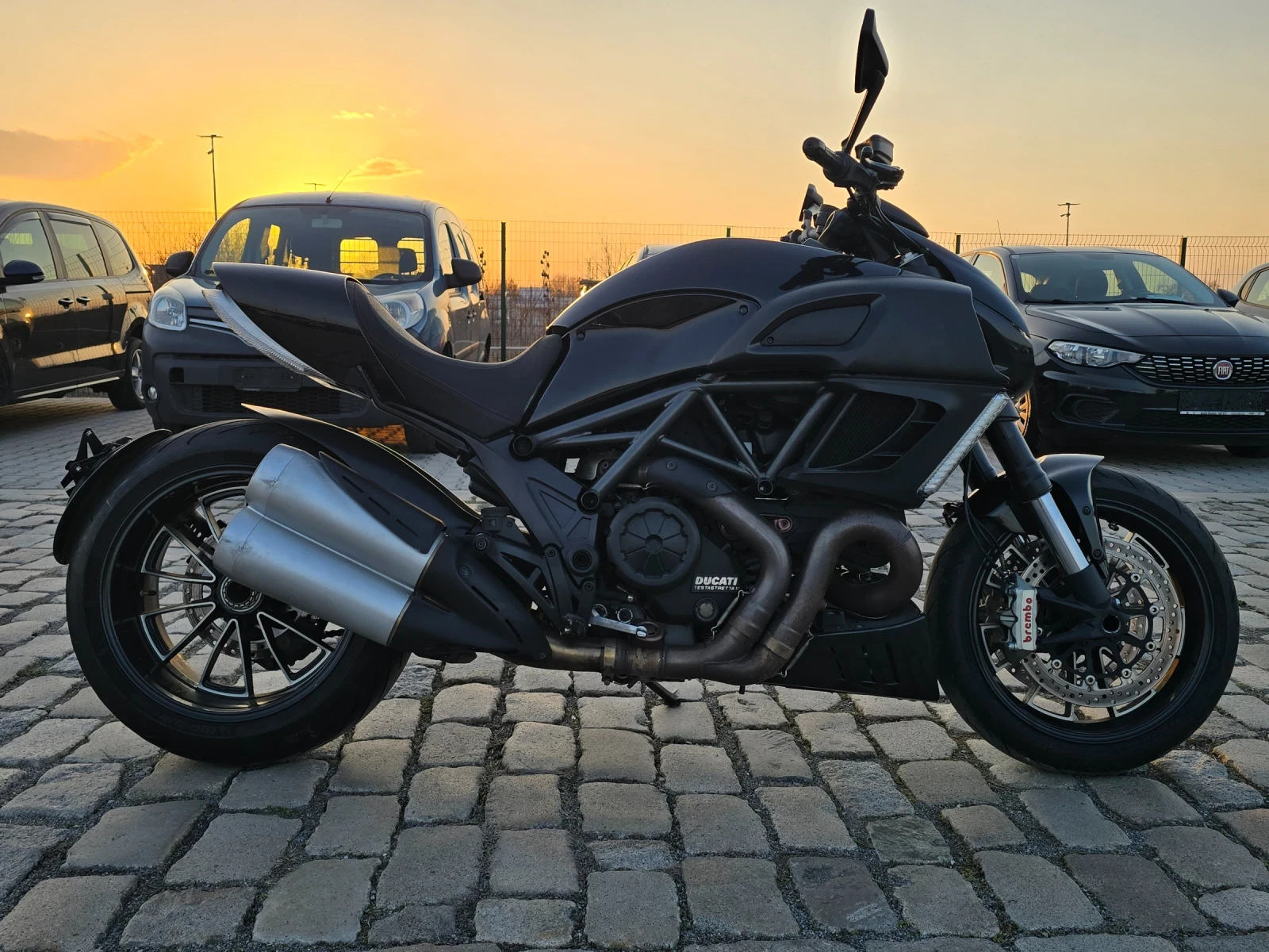 Ducati Diavel 1200 154 кс ABS 34000 км., снимка 6 - Мотоциклети и мототехника - 53868174