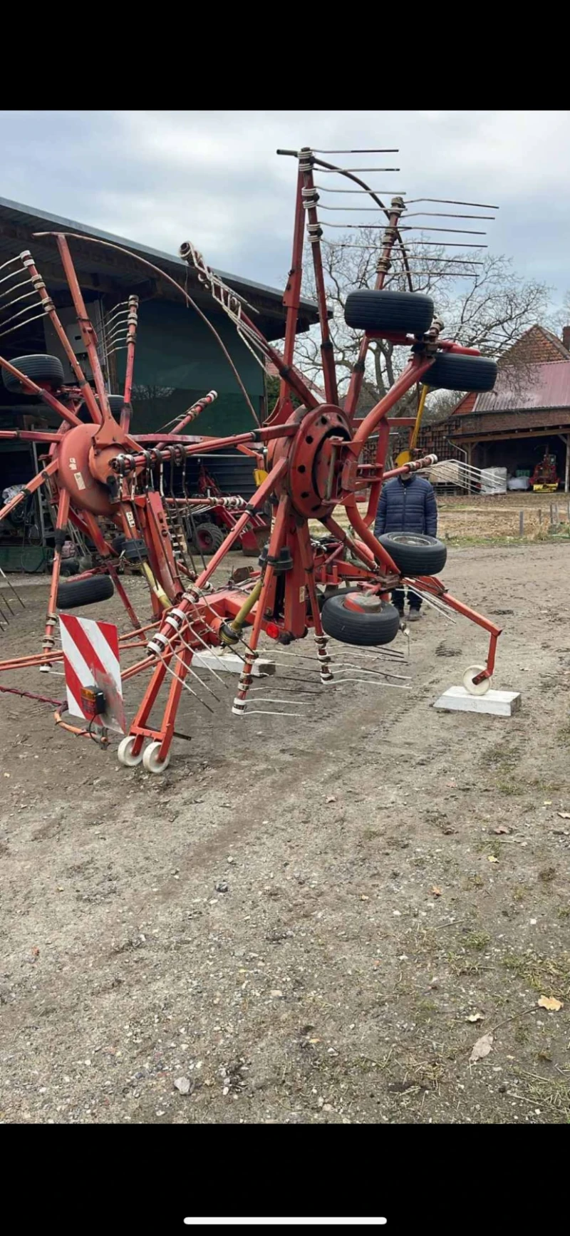 Сенообръщачка Pottinger Pottinger 620m, снимка 2 - Селскостопанска техника - 52450888