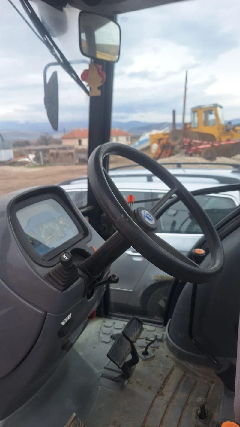 Трактор New Holland TD 95 D, снимка 6 - Селскостопанска техника - 53116930