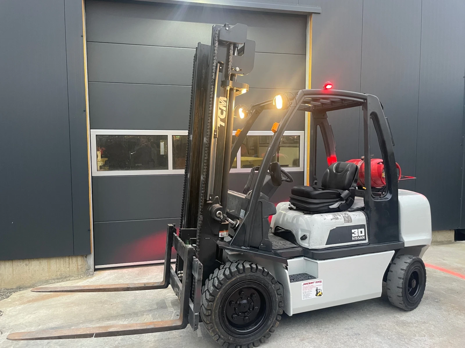 ������� Nissan | Mobile.bg � ����������� 1