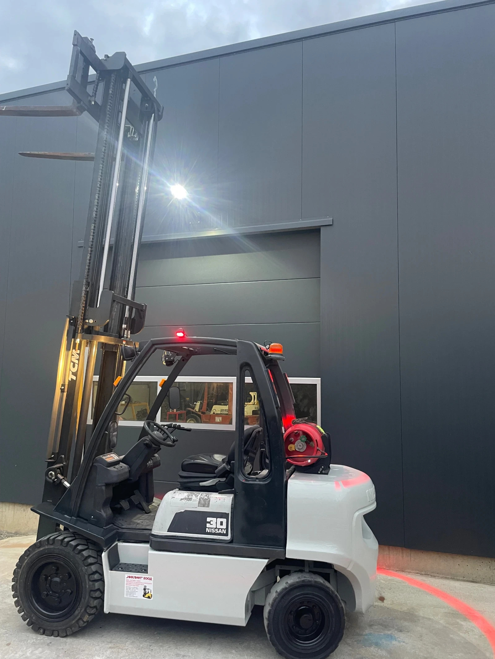 ������� Nissan | Mobile.bg � ����������� 3