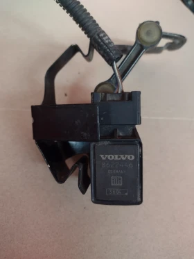     8622446      VOLVO S60 S80 V70 XC90  8622446
