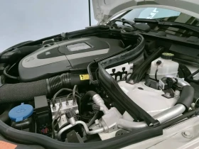 Mercedes-Benz C 300, снимка 13