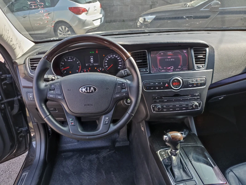 Kia K7 3.0 LPI, снимка 10 - Автомобили и джипове - 47191859