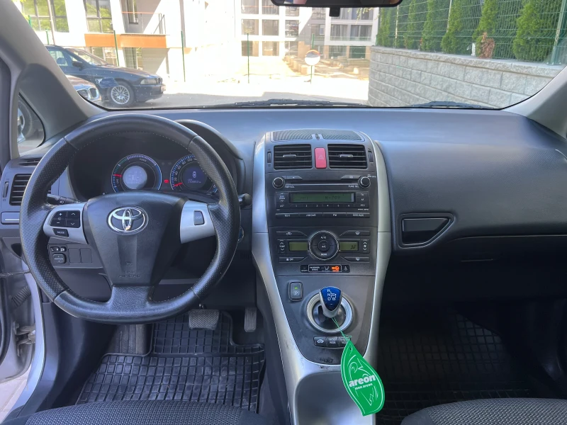 Toyota Auris 1.8 Hybrid LPG, снимка 7 - Автомобили и джипове - 46942429