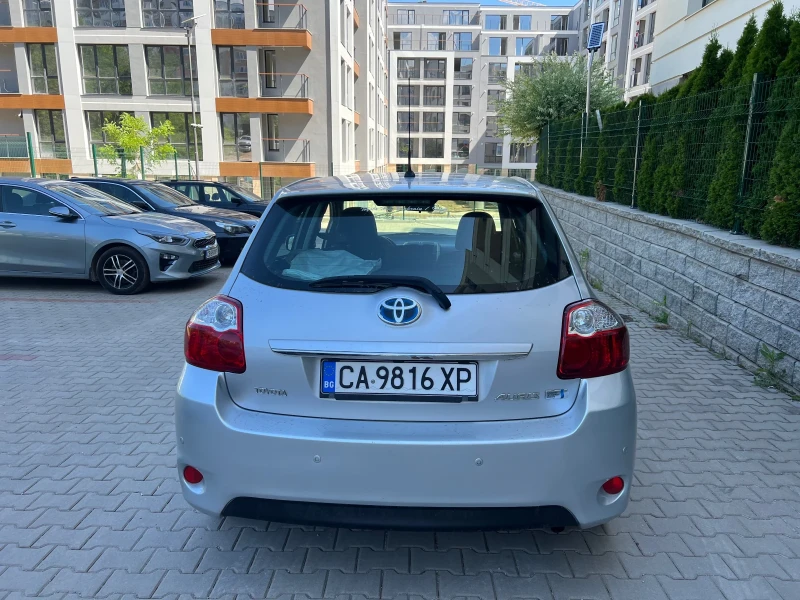 Toyota Auris 1.8 Hybrid LPG, снимка 6 - Автомобили и джипове - 46942429