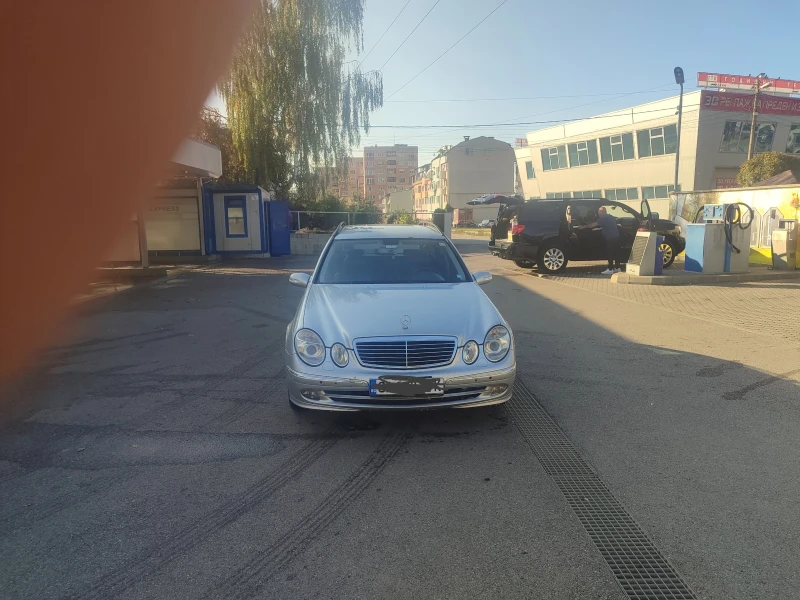 Mercedes-Benz E 270, снимка 4 - Автомобили и джипове - 47837401