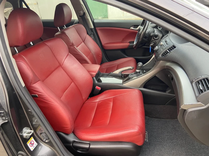 Honda Accord 2.0i Executive / Автоматик / Евро 5, снимка 9 - Автомобили и джипове - 48042286