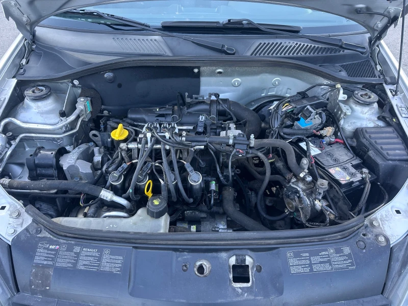 Renault Clio 1.2i GAZ - КЛИМАТИК, снимка 16 - Автомобили и джипове - 51372582