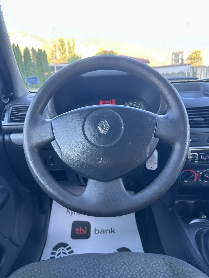 Renault Clio 1.2i GAZ - КЛИМАТИК, снимка 13 - Автомобили и джипове - 51372582