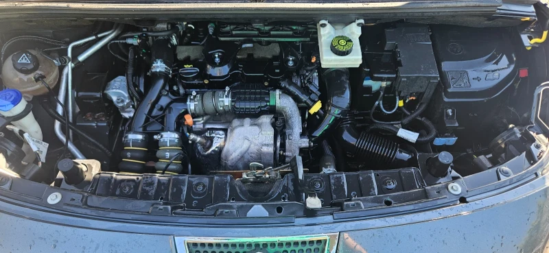 Peugeot 3008 1.6 hdi, снимка 11 - Автомобили и джипове - 52262542