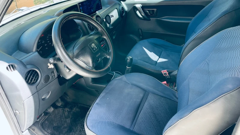 Peugeot Partner 1.6HDI 7 seets , снимка 10 - Автомобили и джипове - 52432351