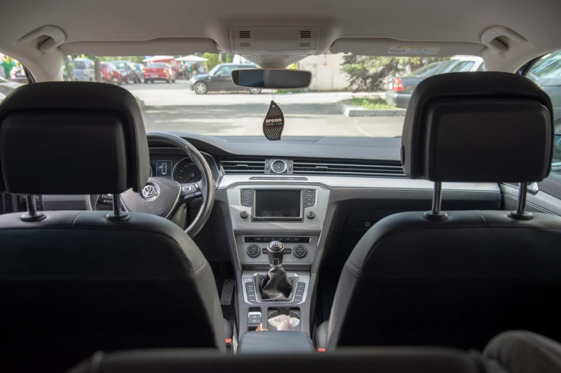 VW Passat, снимка 6 - Автомобили и джипове - 52693093