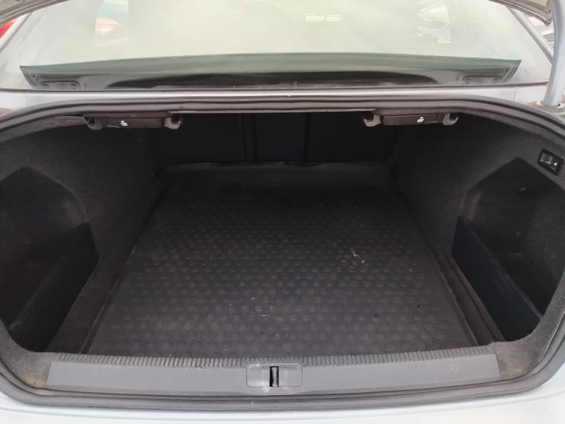 VW Passat 2.0 TDI 4x4 High Line, снимка 16 - Автомобили и джипове - 53259821